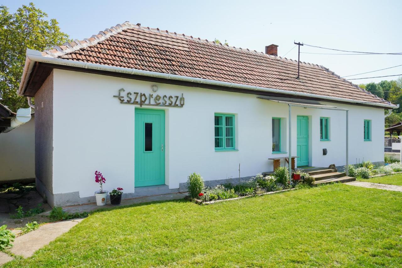 Apartamento Matyoroza Vendeghaz Tard Exterior foto